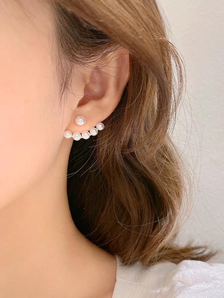 Niche design sense high-end light luxury pearl stud earrings women's year new trendy Korean temperament earrings