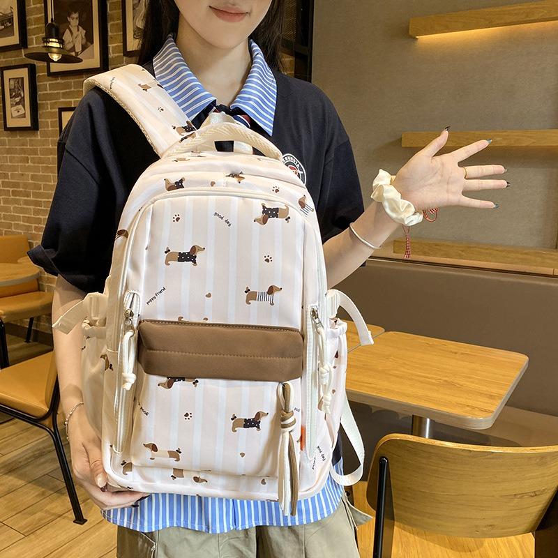 New high-value, fresh, sweet and cute puppy backpack, lightweight spring outing backpack for junior high school students