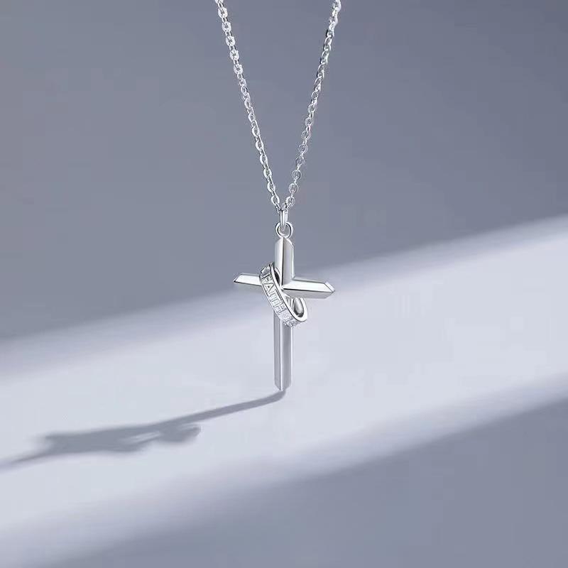 Trendy Men's Cross Necklace Personalized Cool Hip Hop Pendant Korean Version Long Style