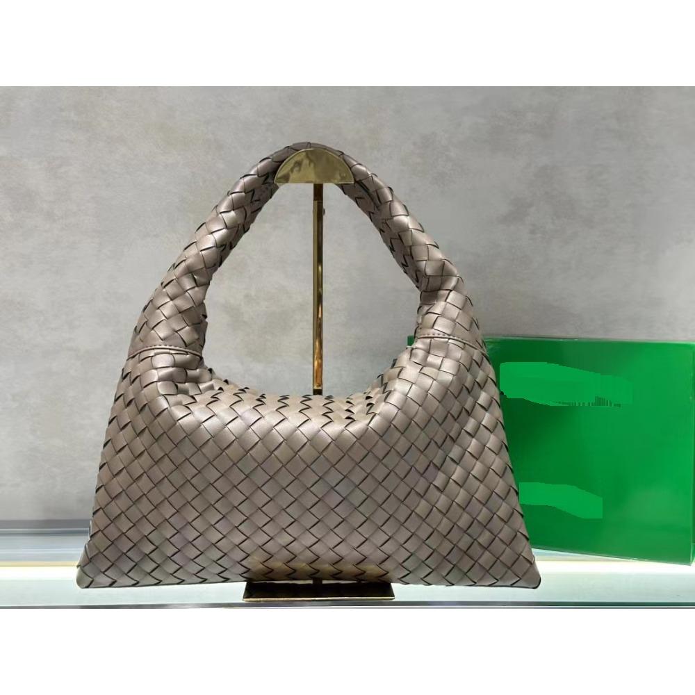 New Direct Batch Weaving Handheld Armbag Bull Horn Bag Crossbody Bag Can Be Used For Both Purposes