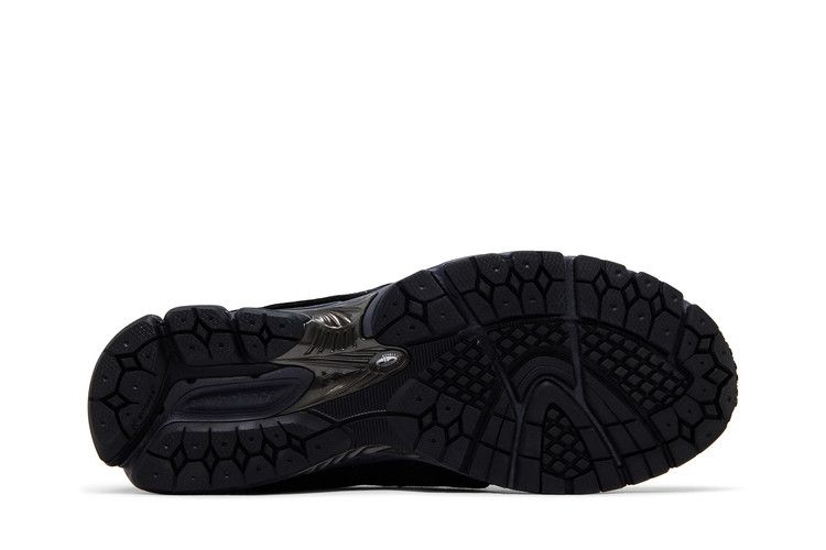 New Balance 2002R Gore-Tex Protection Pack Black Magnet