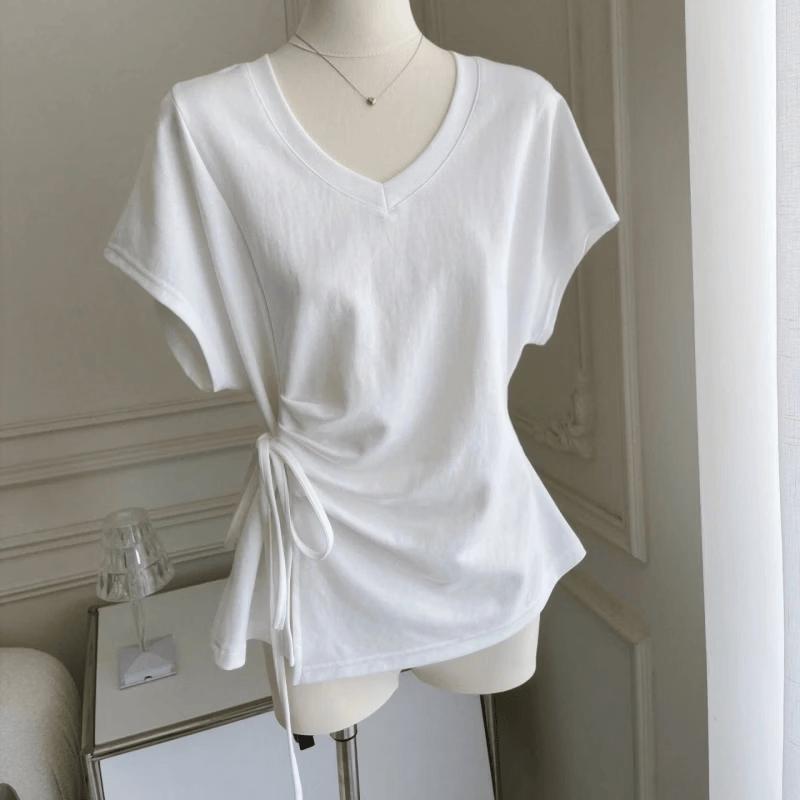 La Chapelle Women s Tie-Waist V-Neck T-Shirt S