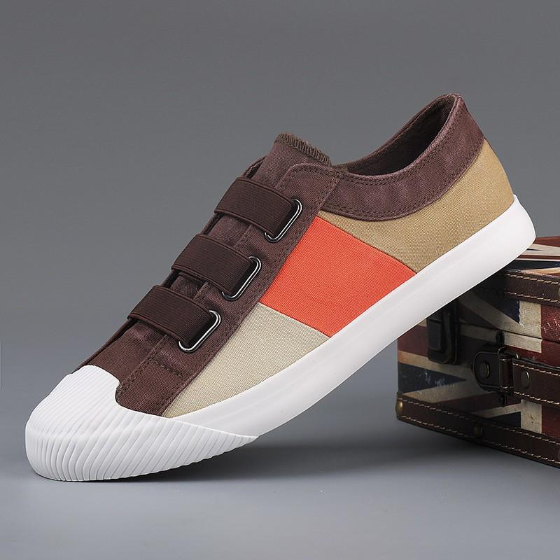 Men's 2026 Spring Canvas Slip-On Shoes: Solid Color, Breathable, Casual Low-Top Flats