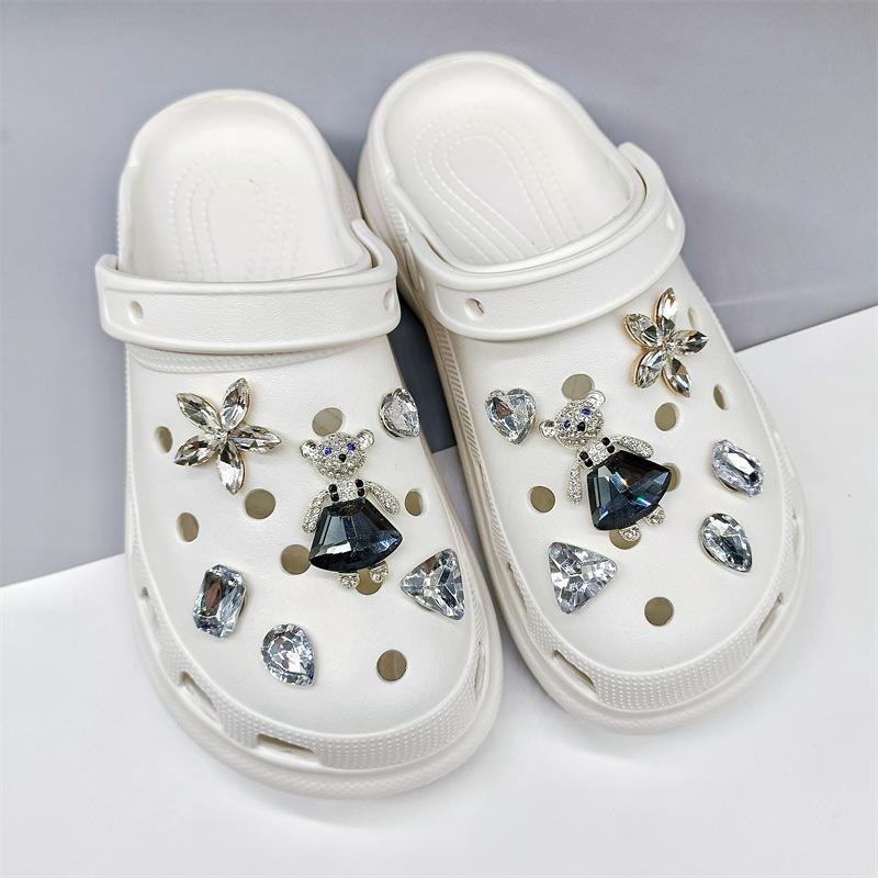 New Hole Shoes DIY Accessories Rhinestone Bear Set Shoe Flower Removable Garden Shoes Accessories Shoe Buckle