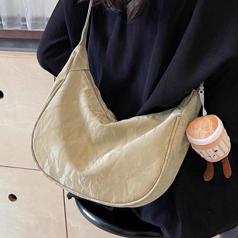 

Korean and Japanese girls messenger bag women 2024 summer fashion messenger bag women one shoulder dumpling bag women серебряный