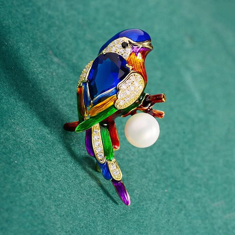Enamel Parrot Brooch, High-End Female Niche High-End Design, Bird Brooch, Personalized Accessories