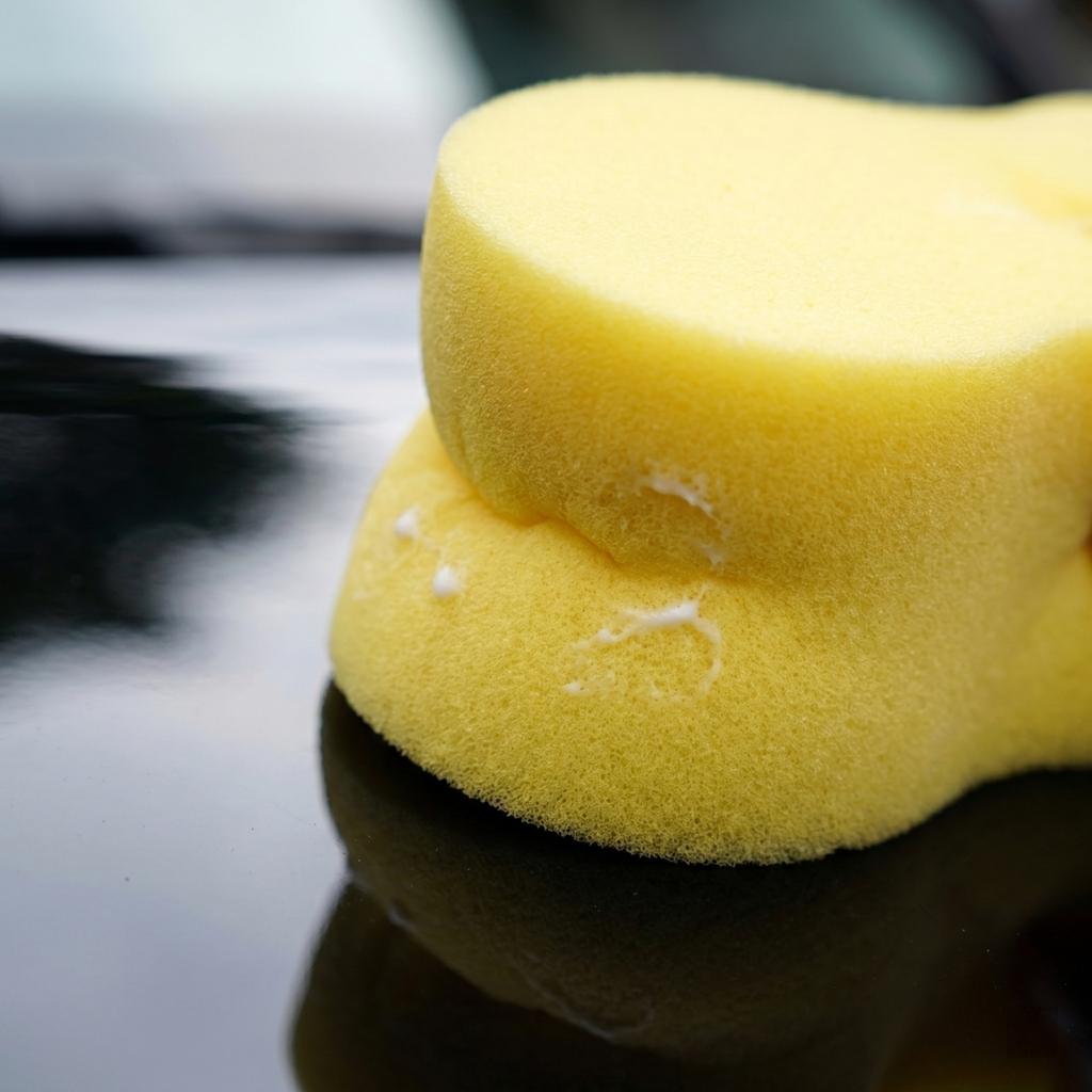 High Density Expanding Foam Car Wash Sponge Block for Vehicle Cleaning and Wax Application Soft Durable Material Suitable for Multiple Surfaces