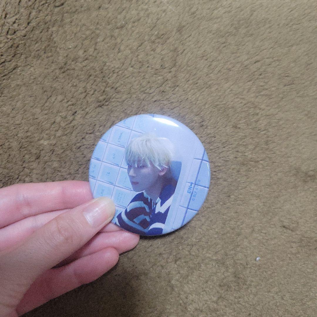 

[USED] enhypen cafe badge