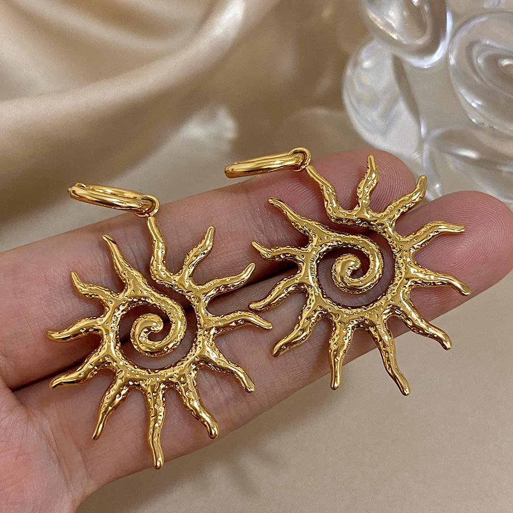 New Trend Women's Earrings Vintage Chic Sun Shaped Pendant Stainless Steel Earrings Statement Golden Fashion Jewlery Gift