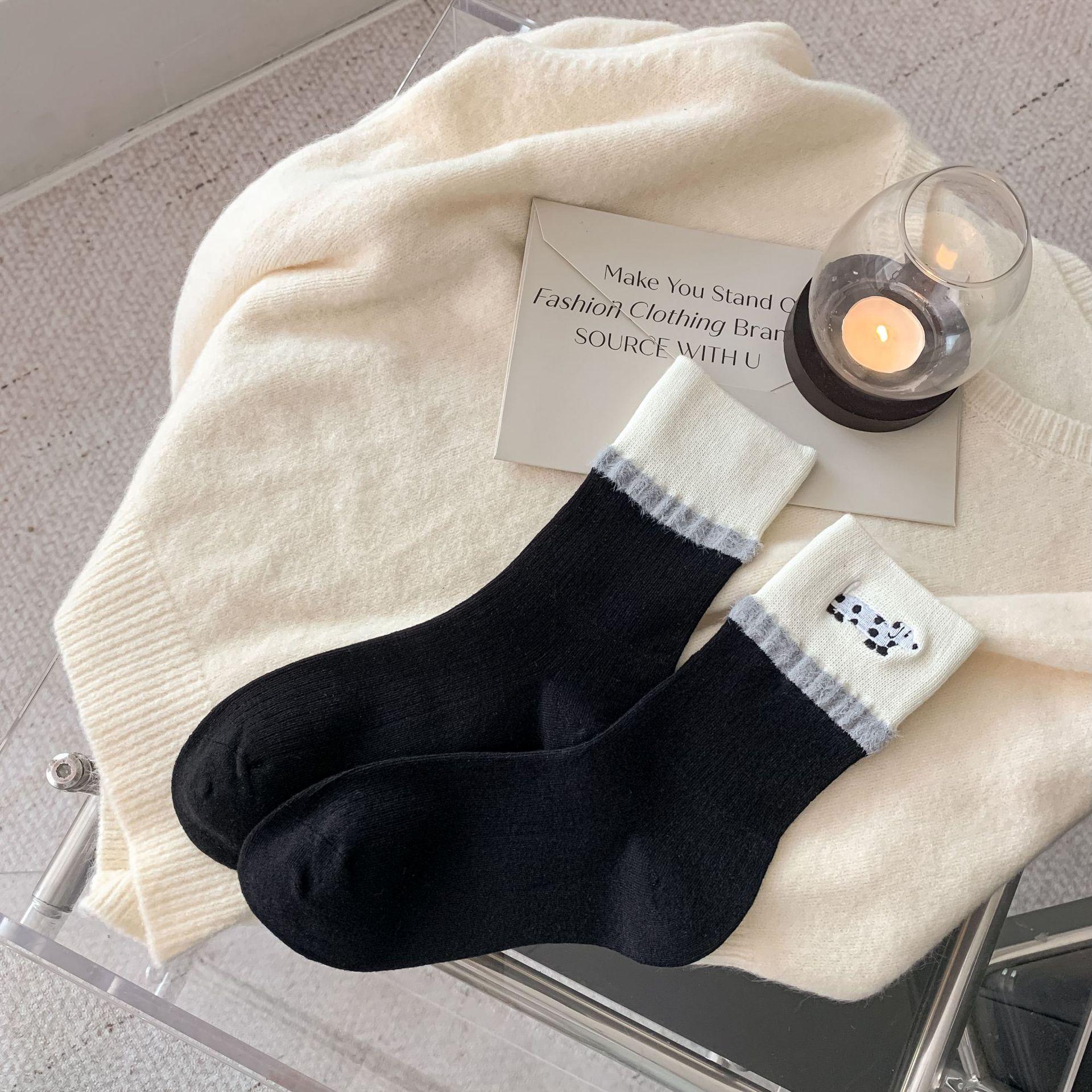 

Cute Cartoon Dachshund Dog Socks Medium Tube Socks Tide Spring And Autumn Mink Velvet Color Matching Student Gray Stockings One size fits all чорний