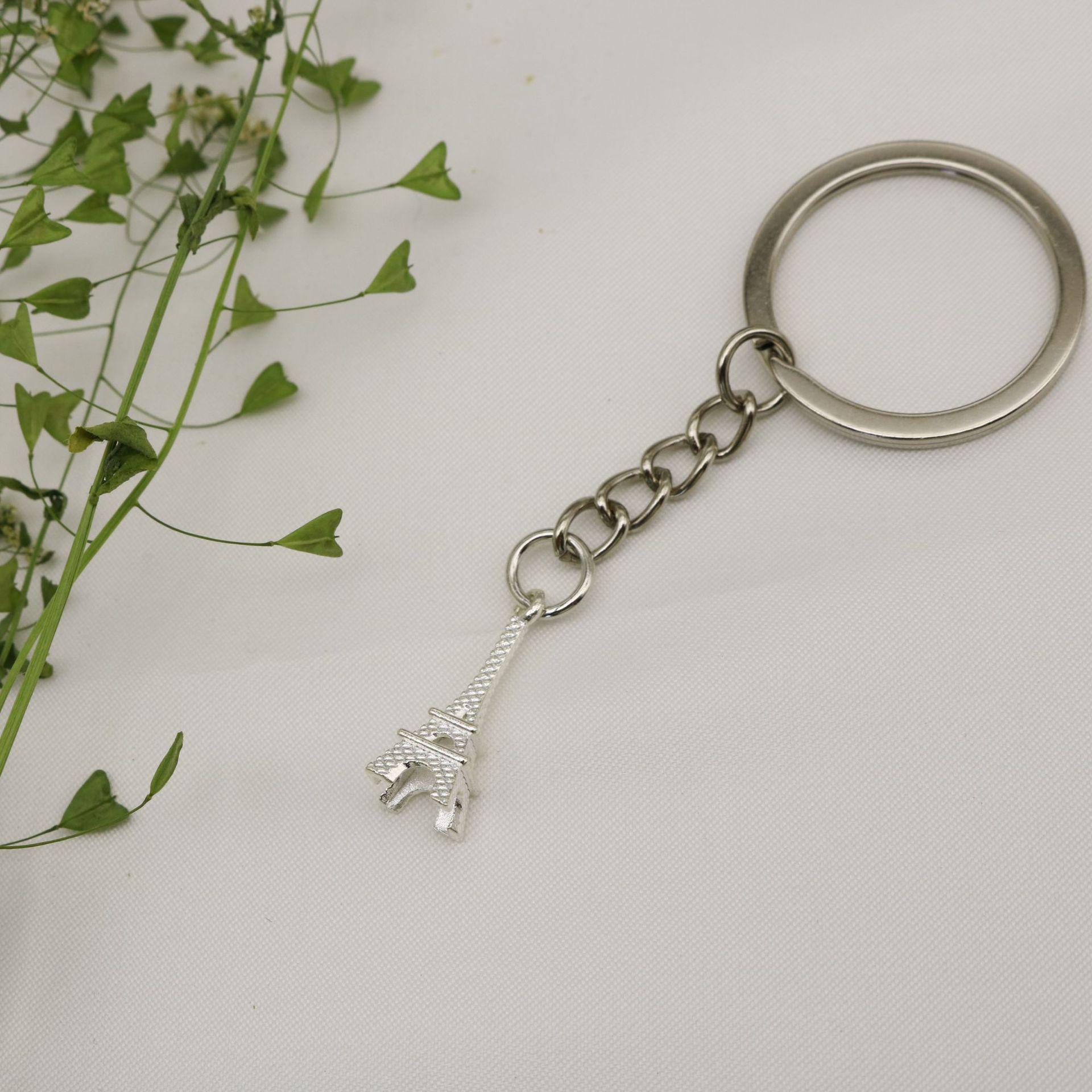 Eiffel Tower Jewelry Keychain Pendant – Simple, Trendy Design