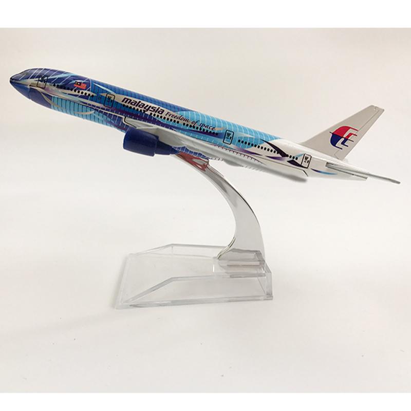 1/400 Scale16cm Malaysia Aeroplane Model Boeing 777 Plane Aircraft Model Airplane Diecast Metal Planes