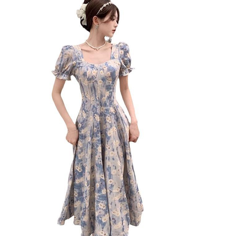Blue floral French large size women's niche dress women's long dress oil painting slightly fat and thin mm belly covering skirt