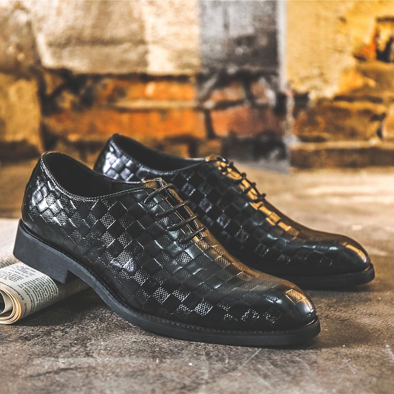 

Нове чоловіче шкіряне взуття під сукню Розкішна мода Весільні туфлі для нареченого Чоловіче взуття в італійському стилі Оксфорд Великий розмір 38-48 43