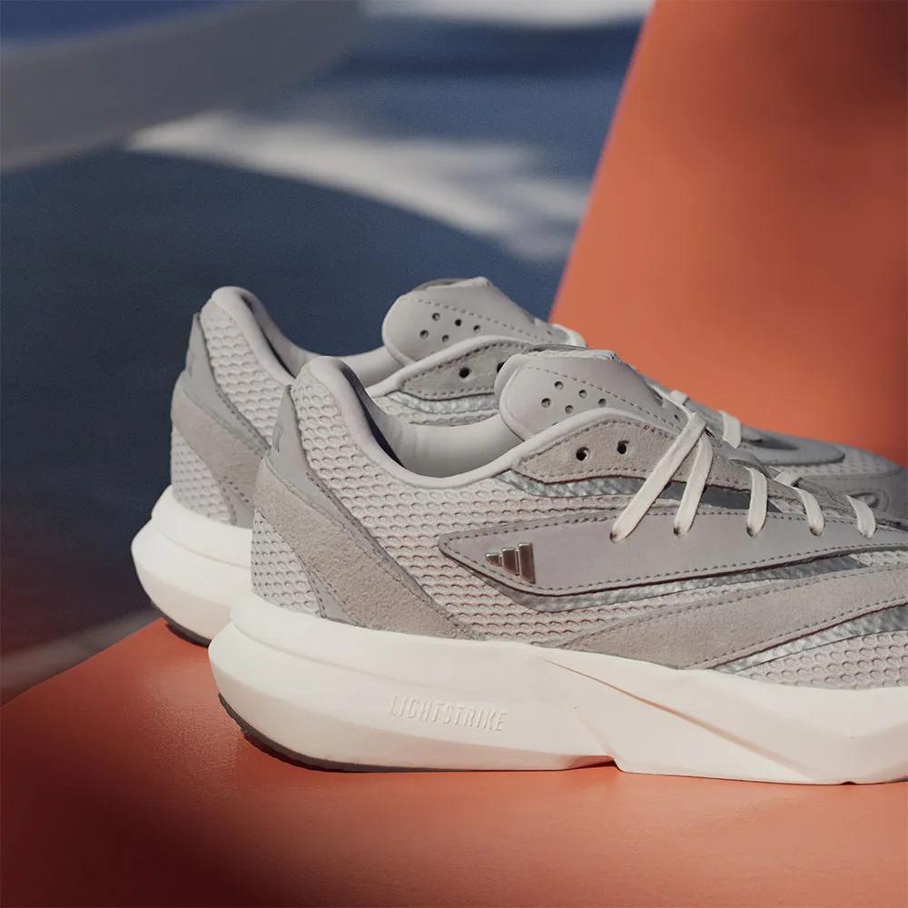 adidas Кросовки Lightstride