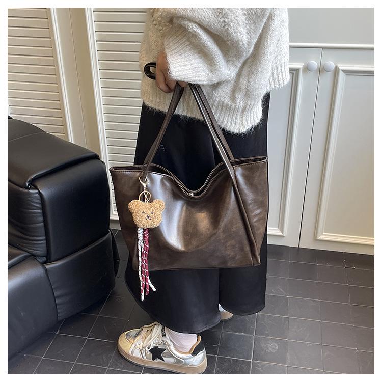 Korean Style Minimalist Women’s Shoulder Bag - Autumn/Winter 2025 Retro Design