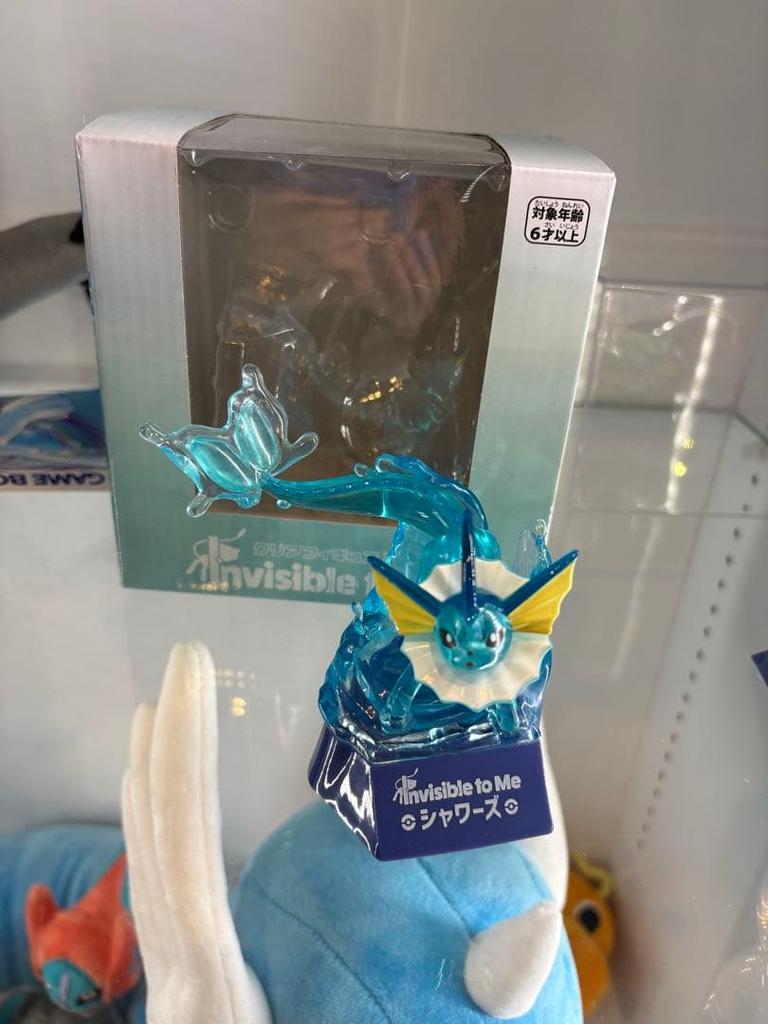 [USED] Clear Figure Invisible To Me Vaporeon Pokémon Center