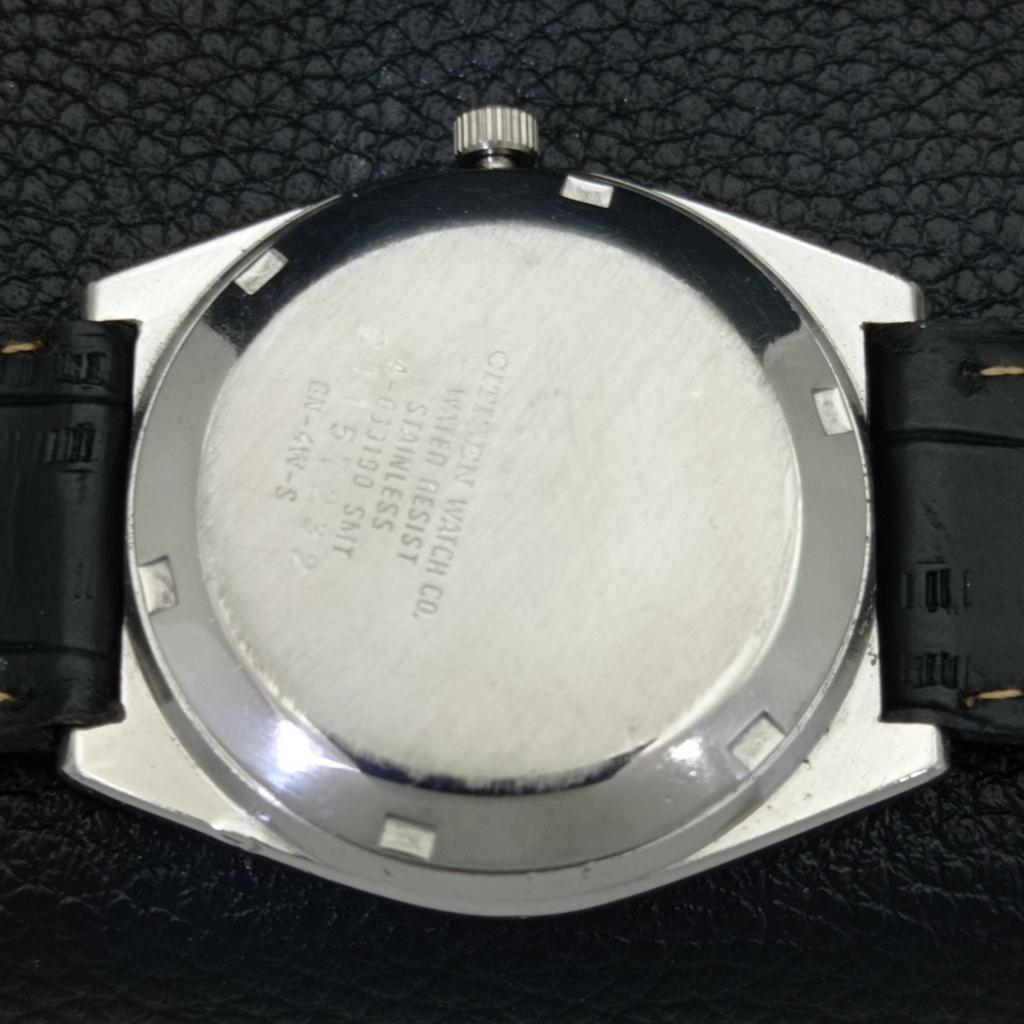 CITIZEN AUTOMATIC 8200 VINTAGE JAPAN MENS SILVER COLOR DIAL WATCH a500204-2 R151b-a500204