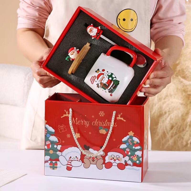 Süßes Weihnachts-Elch Keramik Tassen Set mit Deckel und Löffel