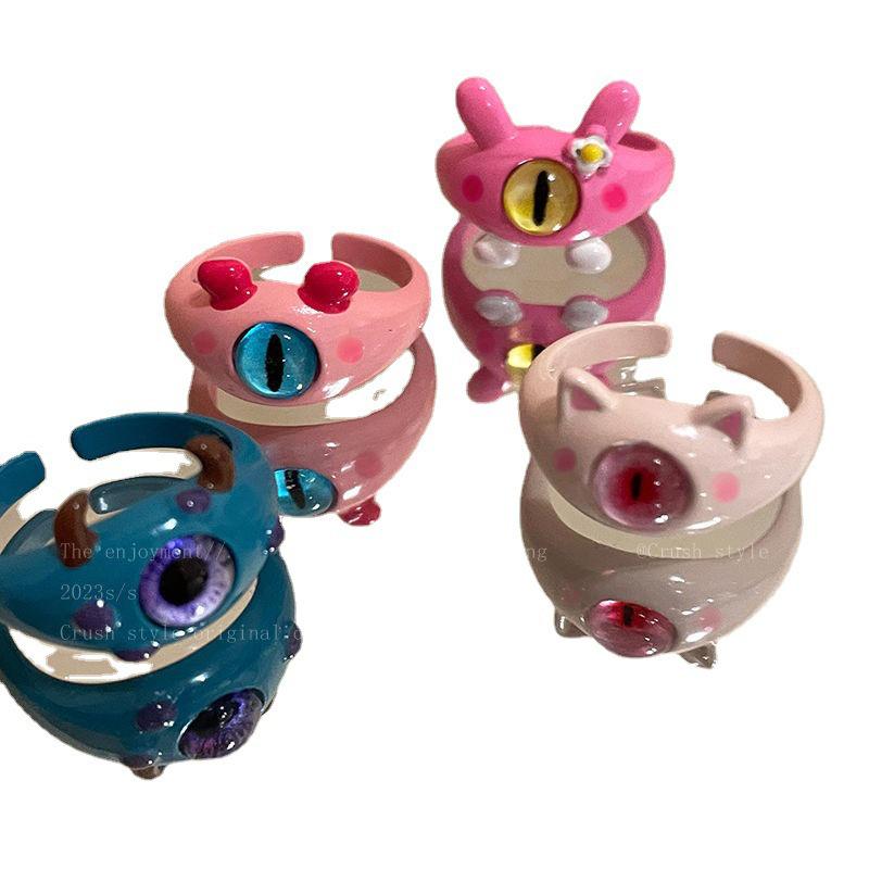 Charming One-Eyed Monster Ring: Playful and Unique Open Ring Design for Women