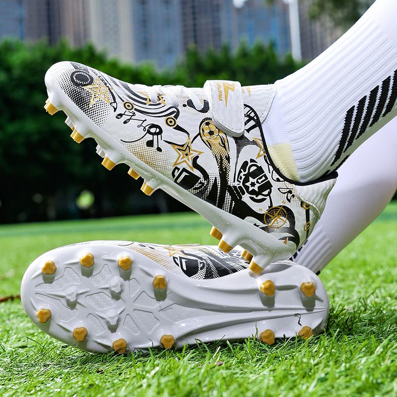 New student Soccer Shoes Men  Football Shoes Indoor Professional Football Field Boots Society Cleats TF/AG Sneaker Non Slip