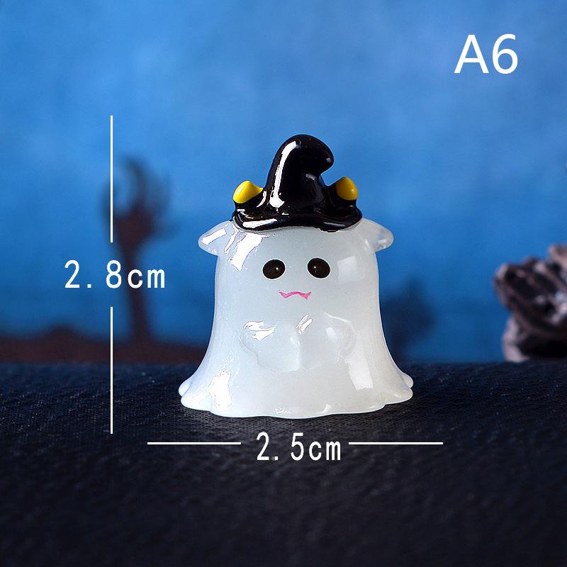 Figurine Luminous Miniature Funny Ghost Pig Rabbit Animals Micro Landscape Ornaments For Halloween Decorations Home Desk Decor