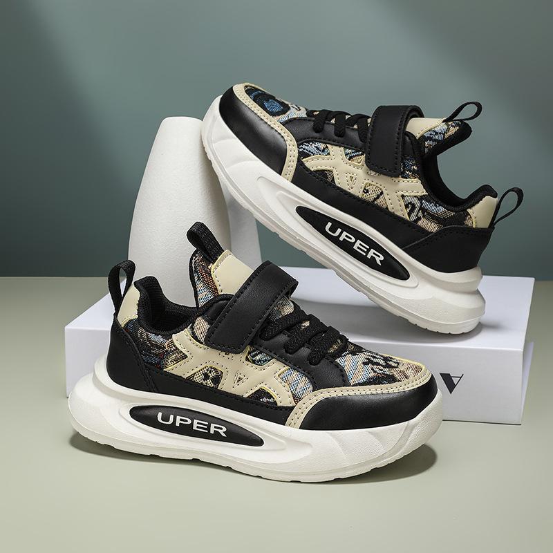 Boys' sports shoes autumn new mesh breathable children's light cushioning primary school children's national tide style board shoes