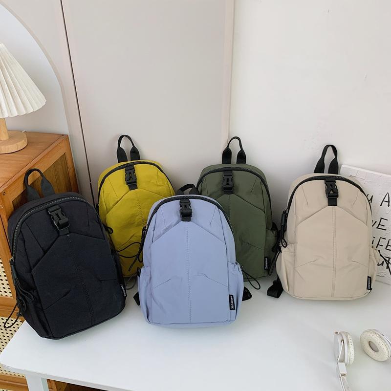 Women's Backpack, Light and Large Capacity, Suitable for Outdoor Travel.