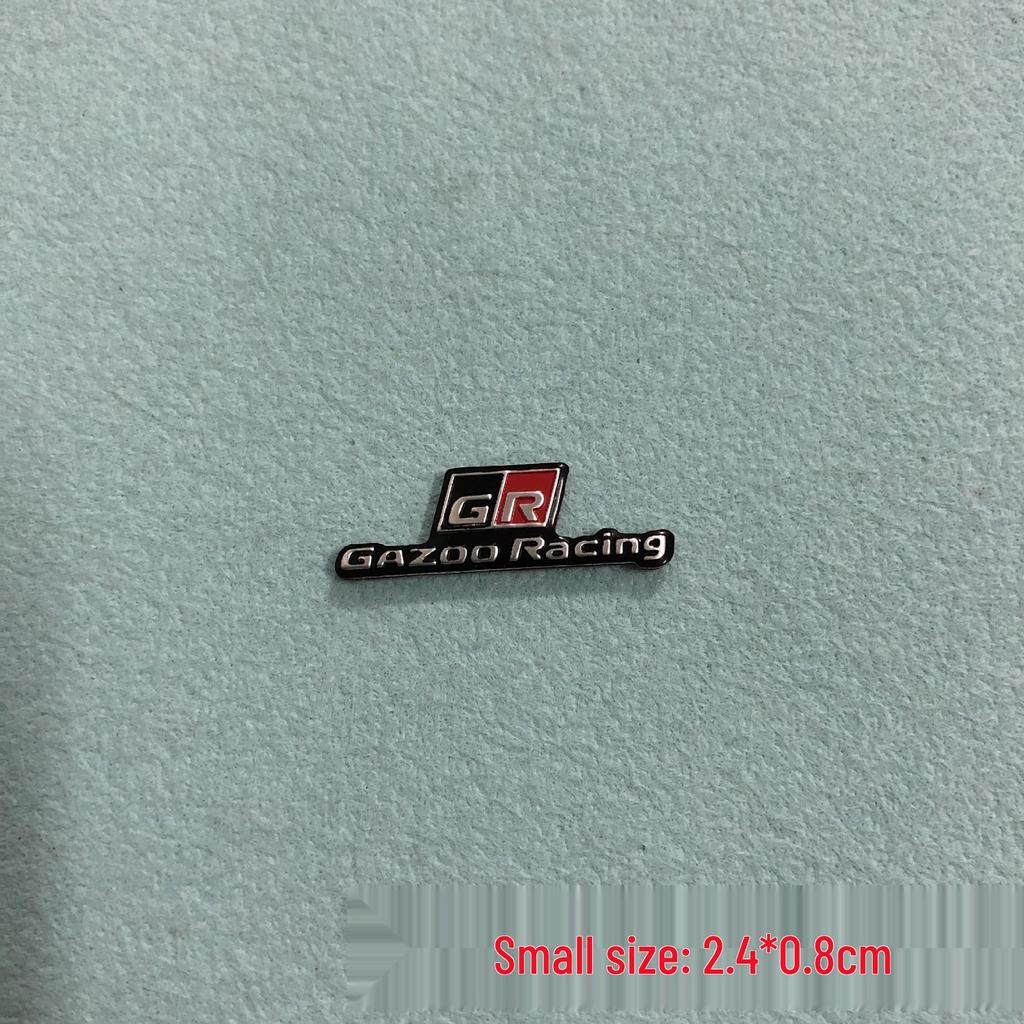 Toyota GAZOO Racing Metallaufkleber-Set: Lenkrad-, Seiten- und Dekorationsaufkleber mit GR-Logo