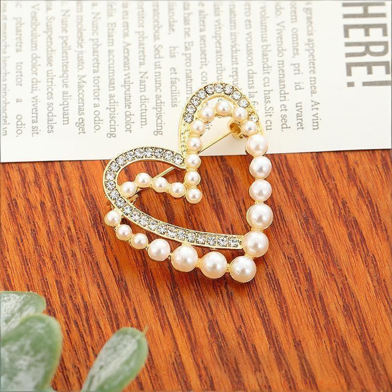 1PC Fake Pearl Couple Elegant and Precise Brooch Heart Brooch Heart-Connected  Jewelry