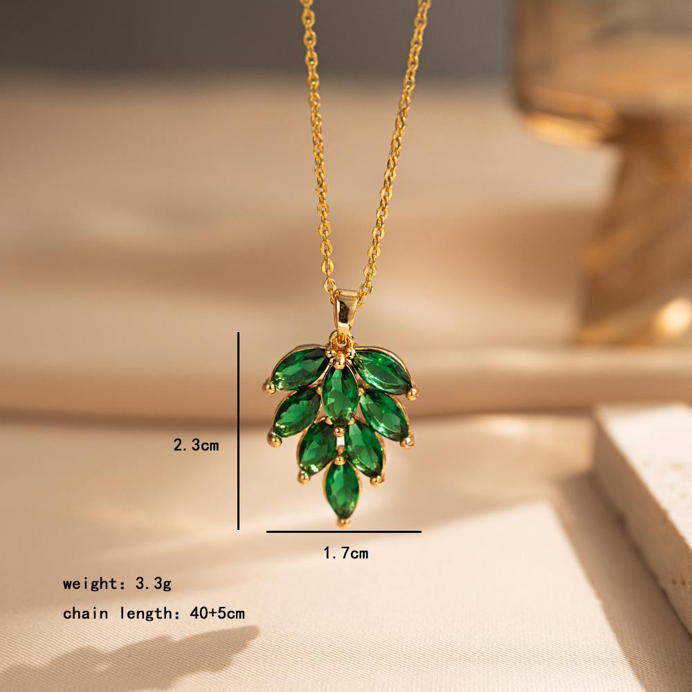 Zircon Green Banana Leaf Pendant Titanium Steel Necklace Women Fashion Layering Chain