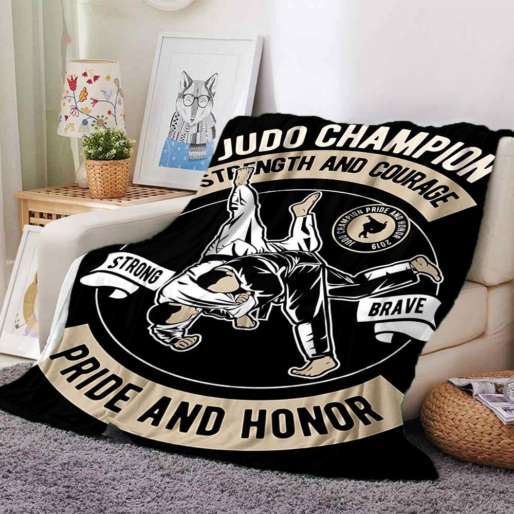 

1pc Judo Champion Throw Blanket - Soft Flannel, Cozy All-Season Polyester Perfect for Home, Office, Bedroom 1076 80cmx120cm(31inx47in)