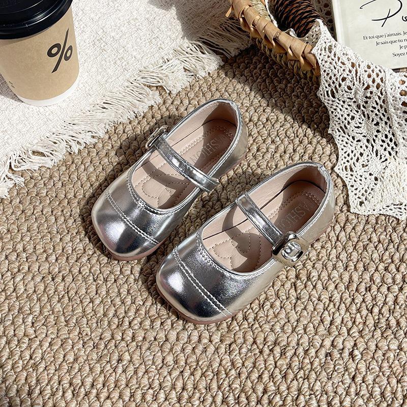 2026 Spring/Summer Girls' Silver Mary Jane Leather Shoes - Retro Low-Cut, Non-Slip for Toddlers & Young Children