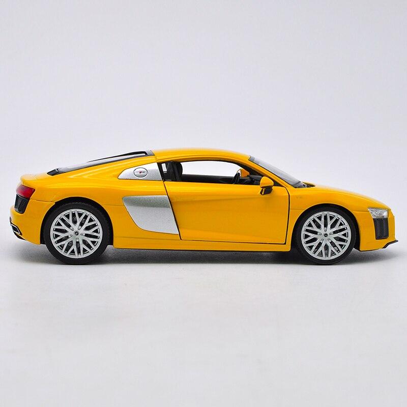 Exquisite 1 :24 R8 Sports Car Alloy Model ,Simulation Metal Collection And Exquisite Gift Model ,Boutique Decoration ,Free Shippi