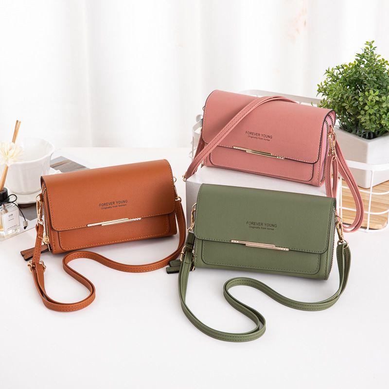 Elegant Leather Shoulder Bag For Women With High Capacity And Adjustable Strap