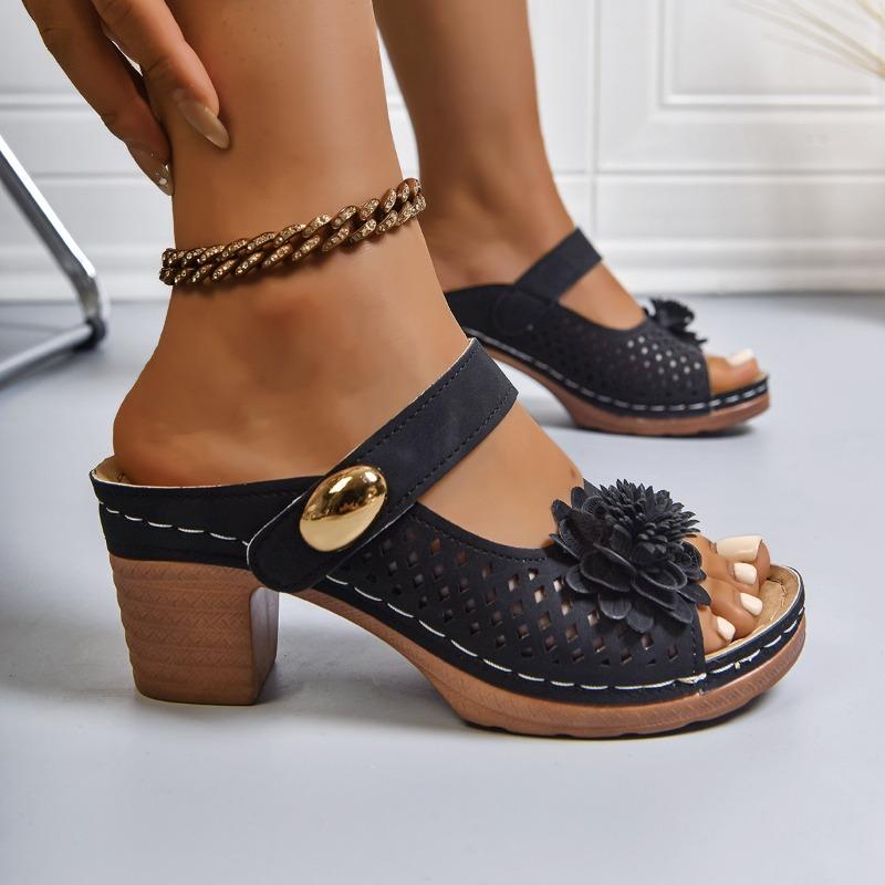 Plus Size Flower Thick Roman Heels Summer New Round Toe Open Toe Metal Buckle Casual Beach Cool Drag Women