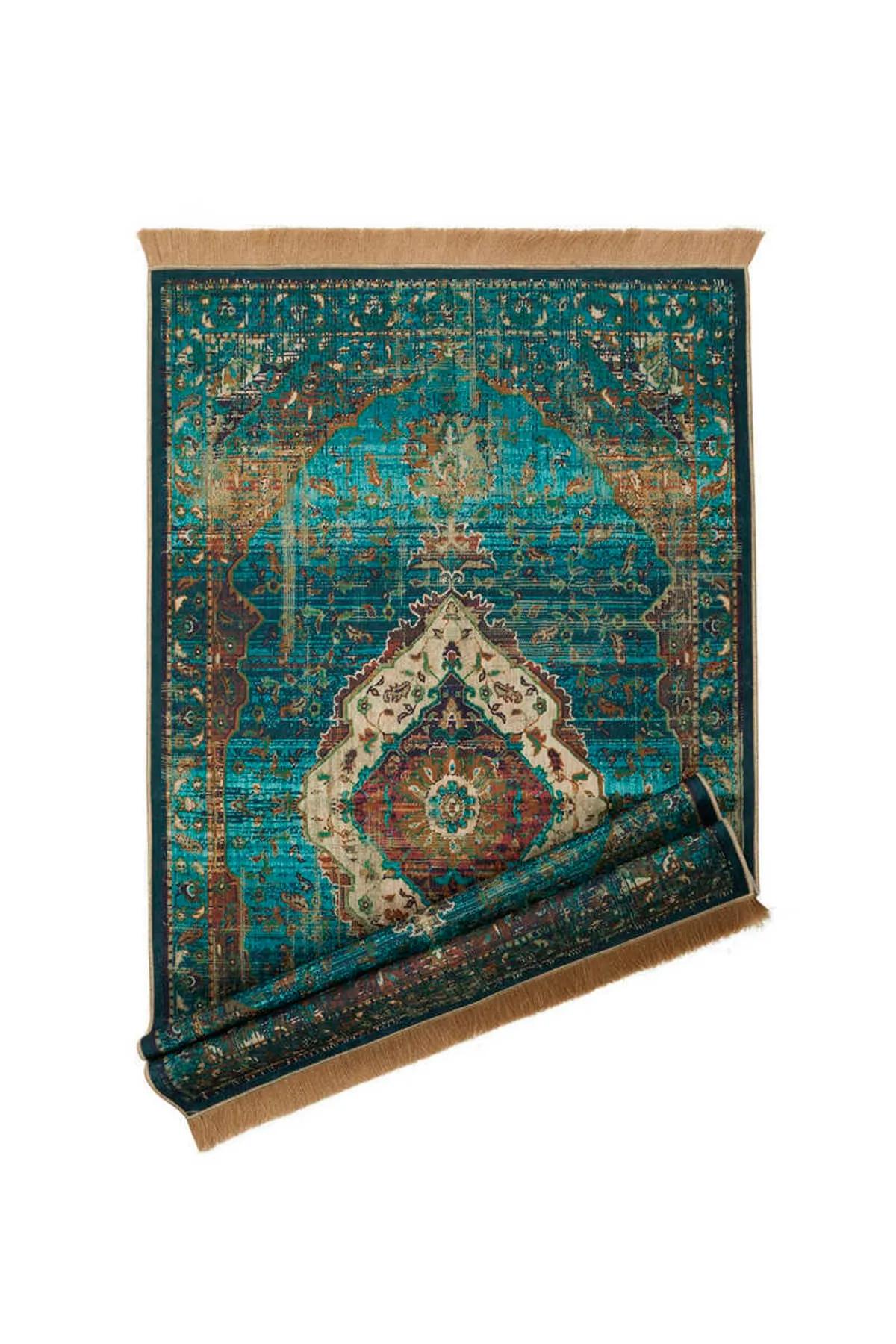 

Green Velvet Carpet Prayer Rug