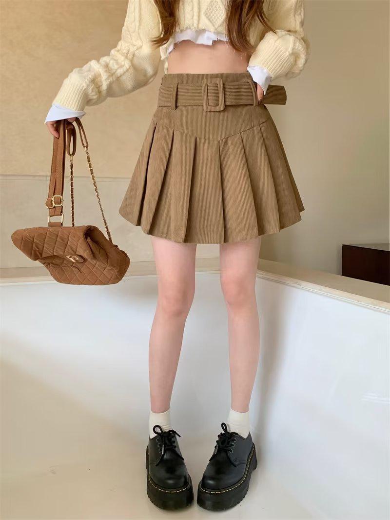 

Black Retro Corduroy Pleated A-Line Skirt for Plus Size Women - High Waist Midi and Petite Options XL