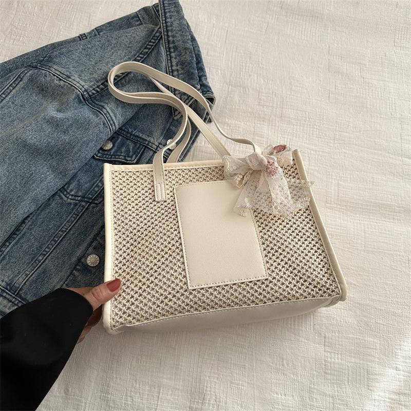 

Новая соломенная плетеная простая и элегантная сумка-шарф на плечо, литературная женская модная пляжная сумка большой вместимости, которую можно доставить вручную