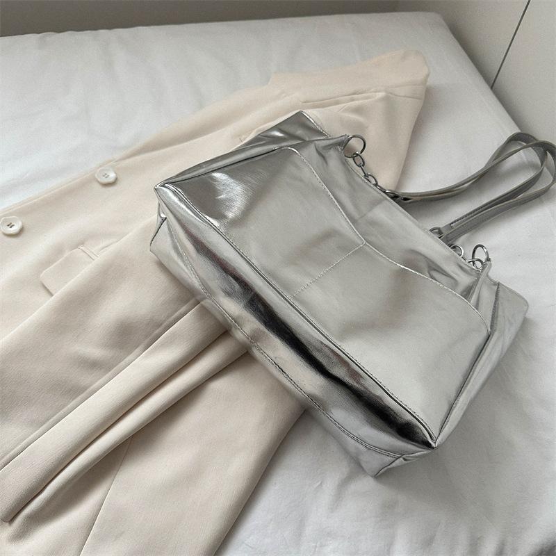 2025 New Women's Shoulder Tote Bag Trendy Fashion Handbag Bag Shopping Bag Waterproof Large Capacity Simple Storage Bag