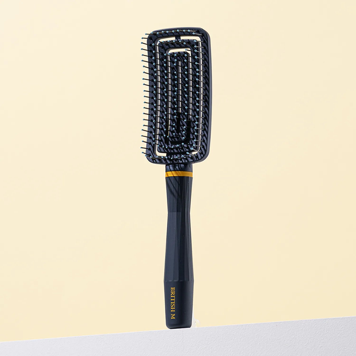 BRITISH M Flex Gentle Brush Flex Gentle Brush