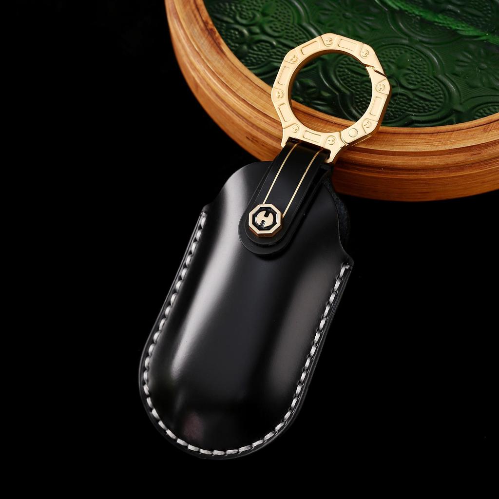 Premium Leather Car Key Cover for L7, L8, and New L9 – Elegant Interior Accessory