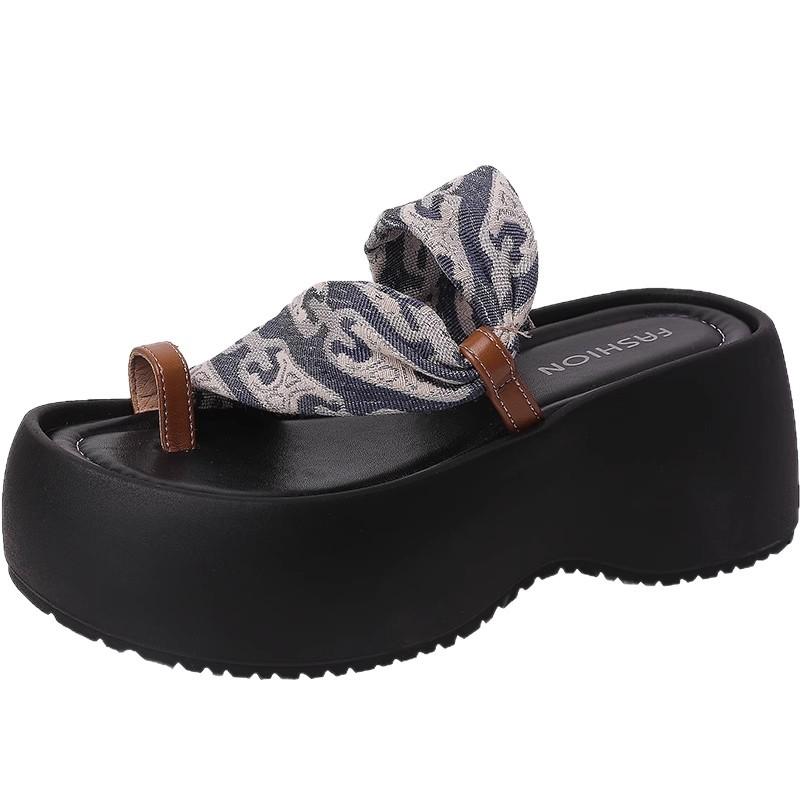 Premium comfortable toe slippers women's summer new fashion design flat open-toed beach vacation cool slippers