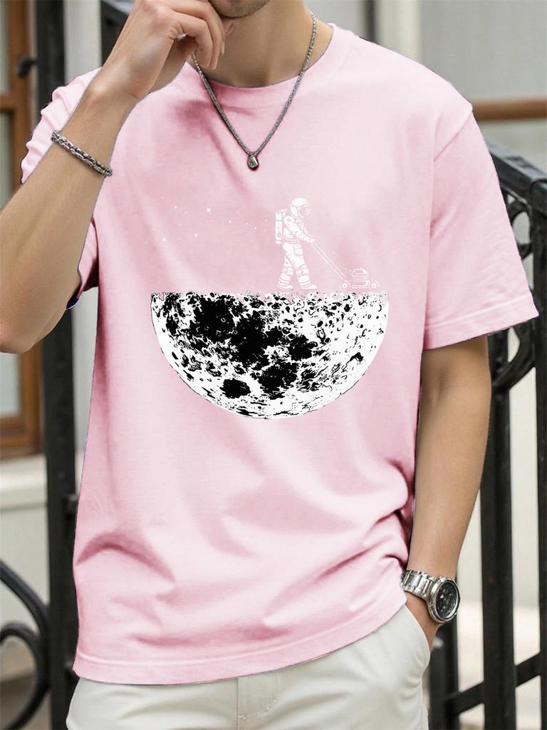 Astronaut Mowing The Moon Print T Shirt Men Summer Oversized TShirt Hip Hop Crewneck Short Sleeve Casual Cotton Streetwear