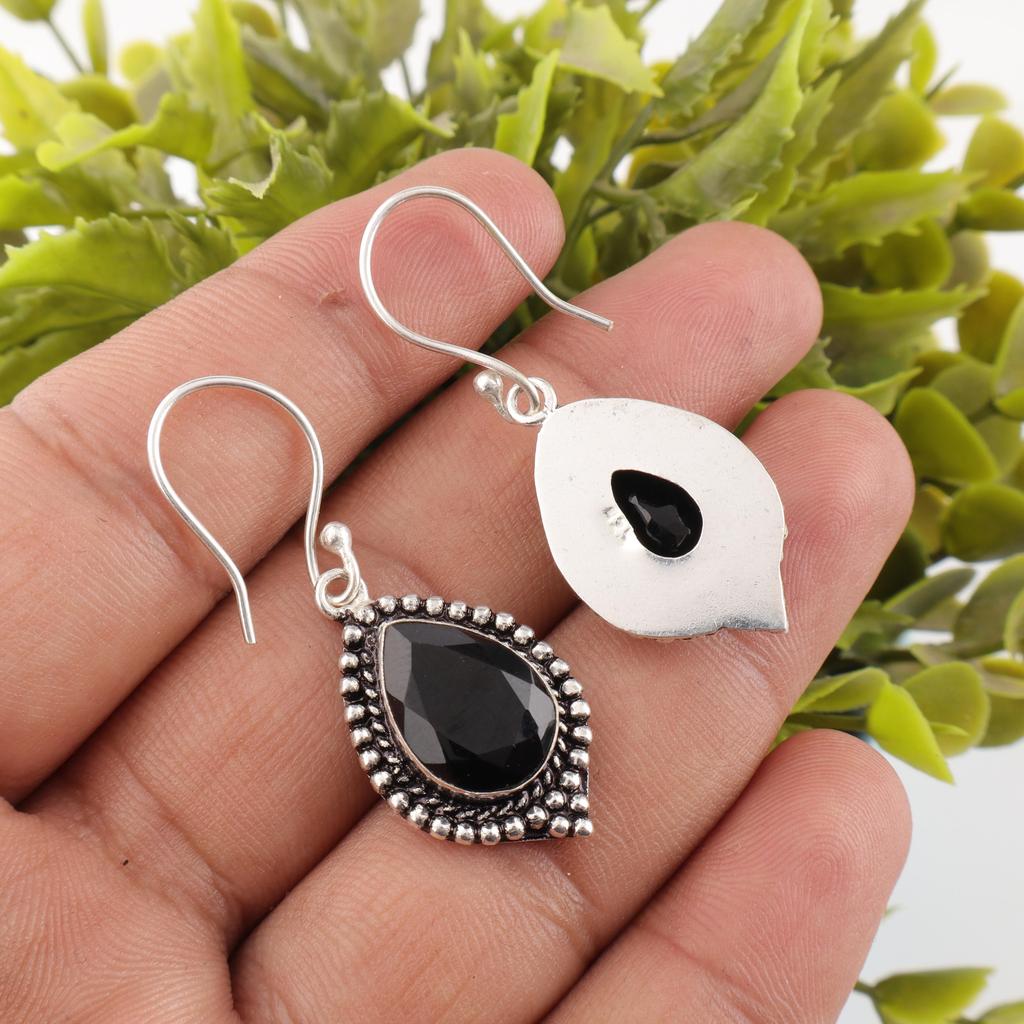 Smycken i svart onyx, Örhängen i 925 sterlingsilver, Handgjorda ädelstenssmycken, Gåvor till attraktiva örhängen, Gåva till henne