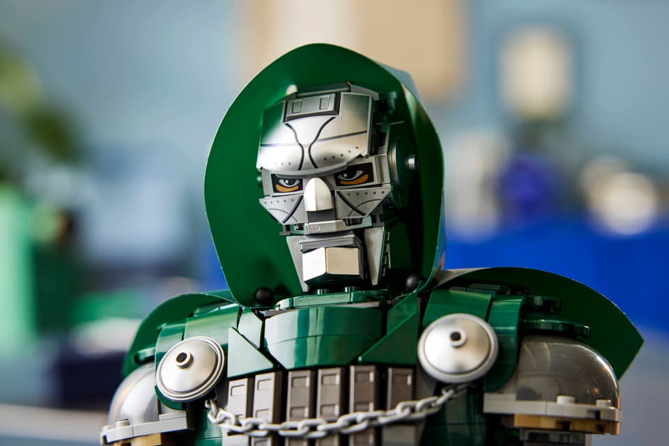 Doctor Doom Bust #76345 no box