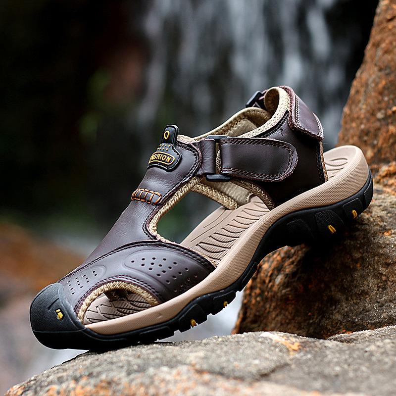 Men's sandals summer leather soft sole non-slip beach shoes 2025 new large size trend outside wear cool slippers breathable