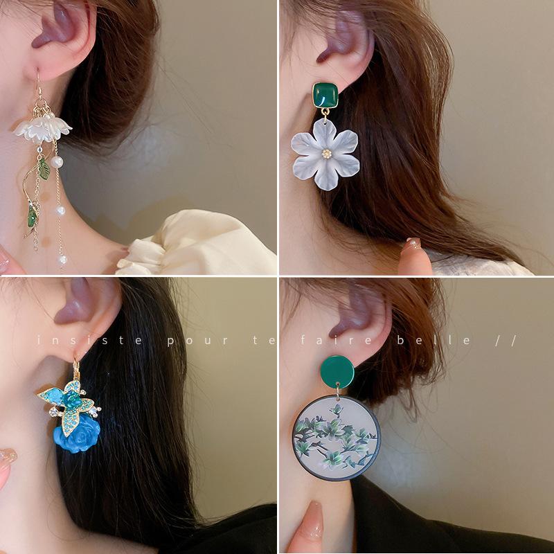 Mori sweet diamond-set love flower earrings temperament small fresh stud earrings personality cute girl heart earrings