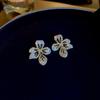 2024 2023 New Korean Simple Earrings Noble Flowers Luxury Earrings Women Cute Earrings Sexy Elegant Earrings Girls Student Party Earrings Shining