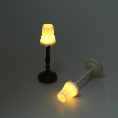 1:12 Puppenhaus-Miniatur-Stehlampen mit LED-Licht, Puppenhaus-Möbelspielzeug